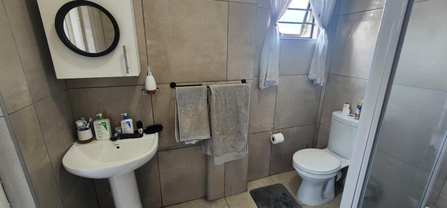 To Let 1 Bedroom Property for Rent in South End Eastern Cape